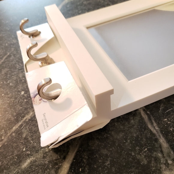 Wall organizer - Picture 2 of 2